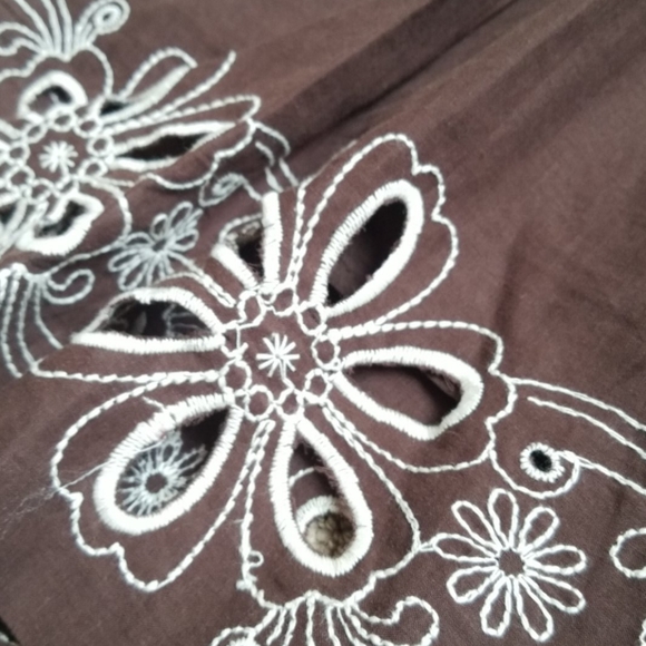 Floral skirt - Picture 2 of 3